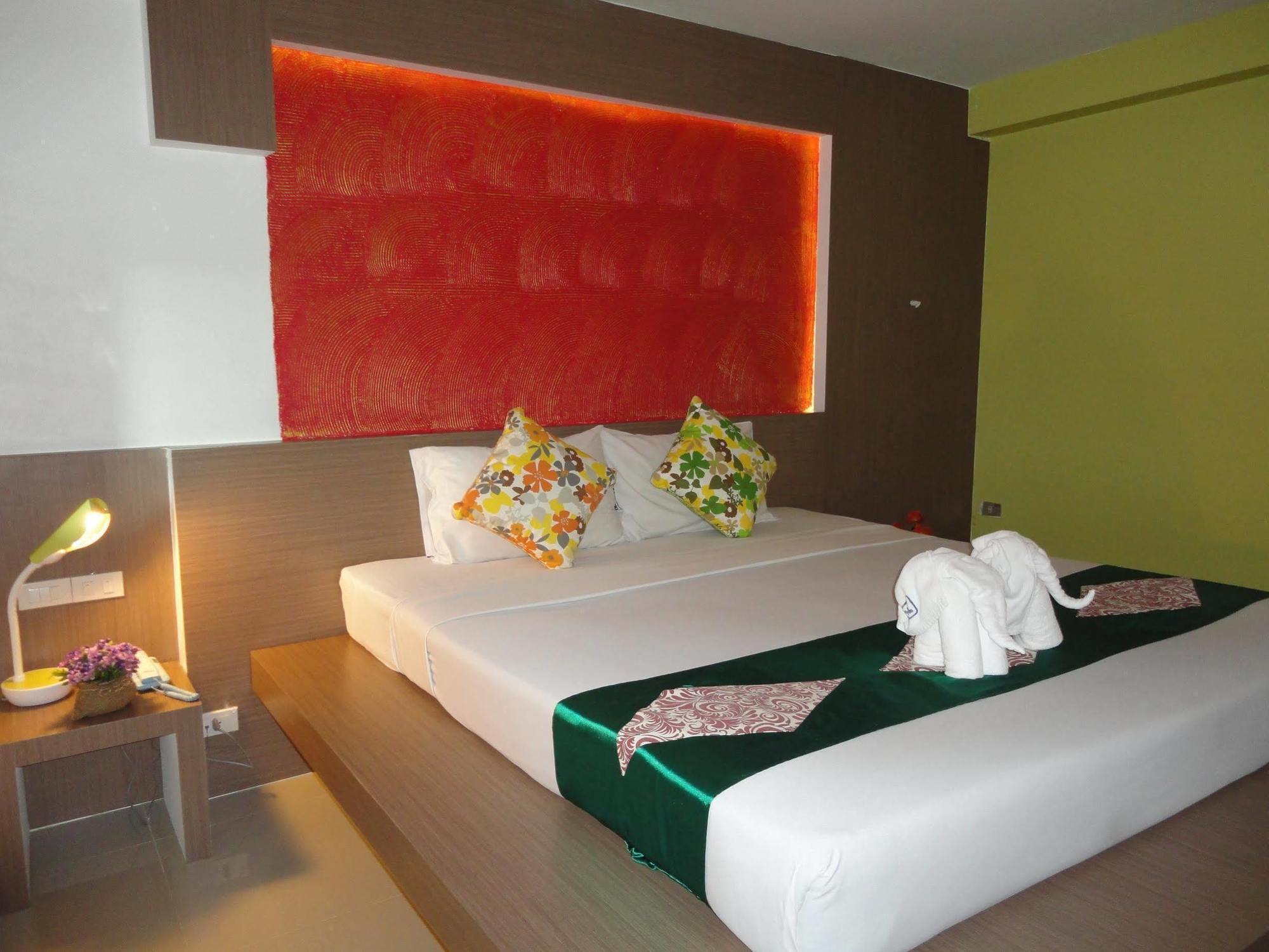 La Moon At Phuket - Sha Extra Plus מראה חיצוני תמונה